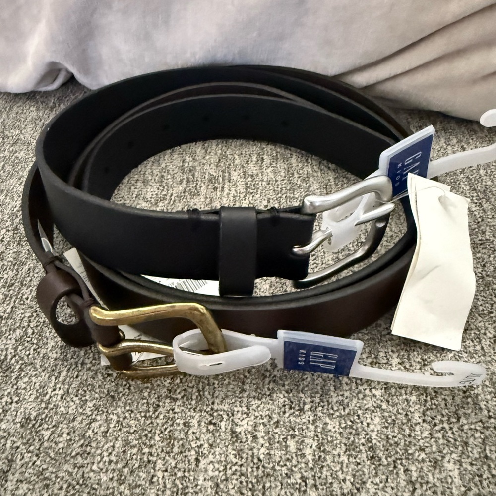 (2) GAP Black and Brown Belt Set with Silver &  gold Buckles - Picture 4 of 5